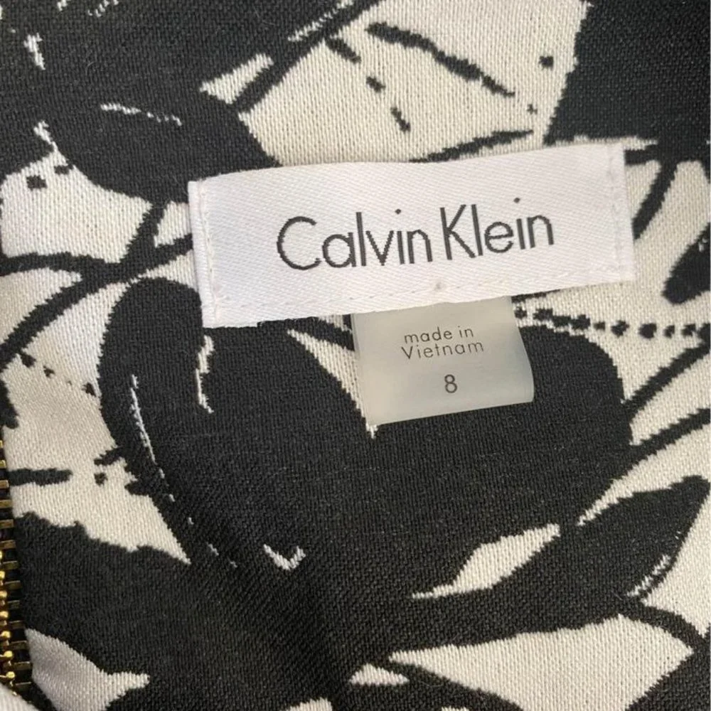 Women's Dress - Picture 3 of 3